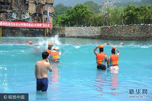 玩水吃瓜视频,玩水吃瓜，畅享清凉时光