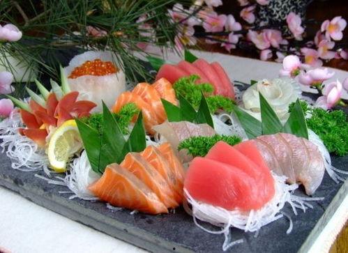 吃八瓜鱼刺身,鲜美滋味，尽享海鲜之韵