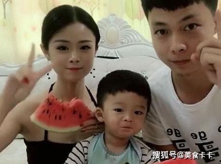 萌娃甜蜜吃瓜,吃瓜趣事大盘点