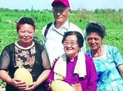 吃瓜挑战老奶奶,老奶奶的智慧与传承