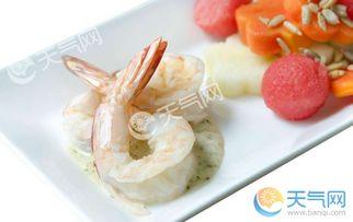 虾尾和小白瓜一起吃,夏日清爽美食新体验