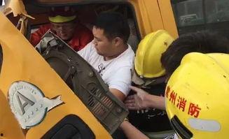 宜宾消防员吃瓜,消防日常趣味满满