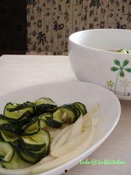 楼梯吃瓜的gif,捕捉日常趣味瞬间