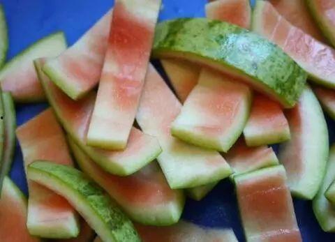 吃瓜也吃西瓜皮,吃瓜也吃西瓜皮，美味与营养的双重享受