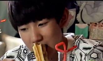 蒙眼吃瓜最新视频,挑战极限，笑料百出！